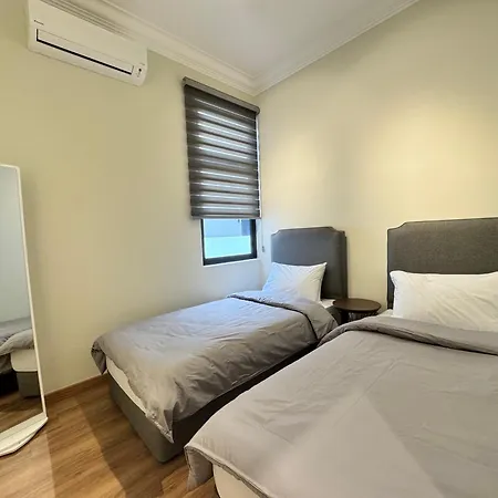 The Cove Premium Suites 7-13Pax By Iwh Suites Ipoh Room photo